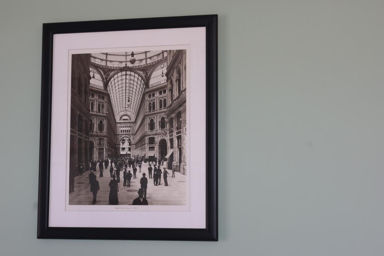 Angio Holiday Rooms Naples Exterior photo