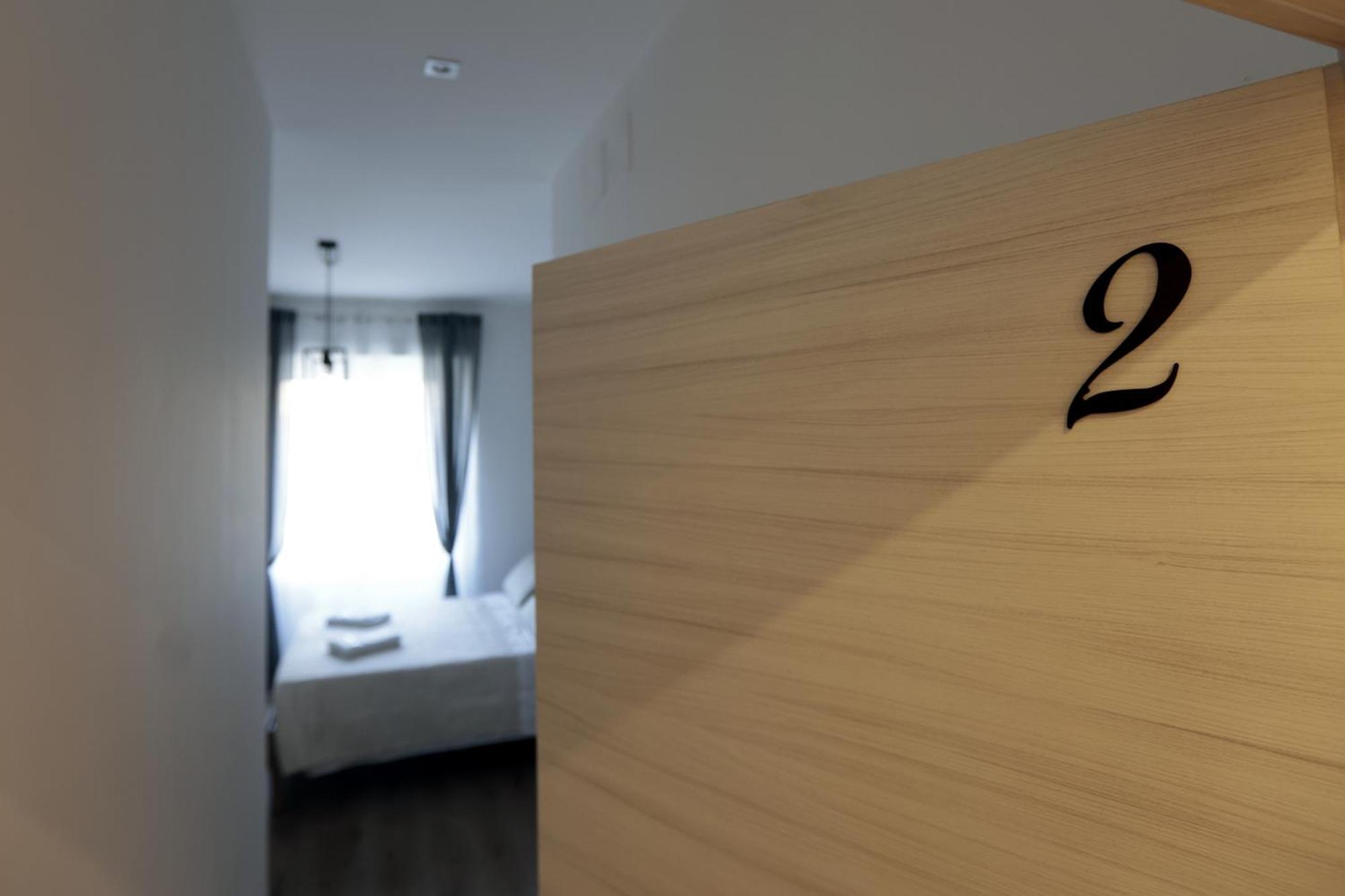 Angio Holiday Rooms Naples Exterior photo