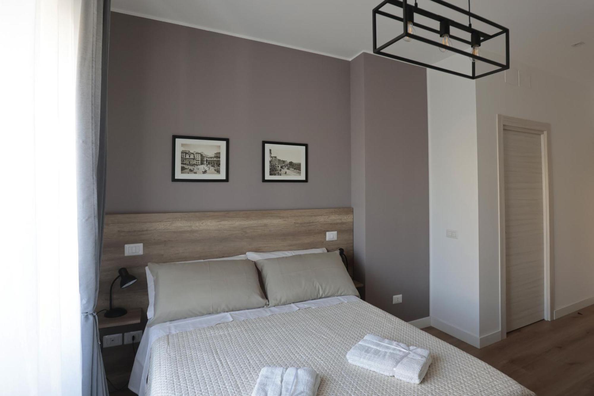 Angio Holiday Rooms Naples Exterior photo